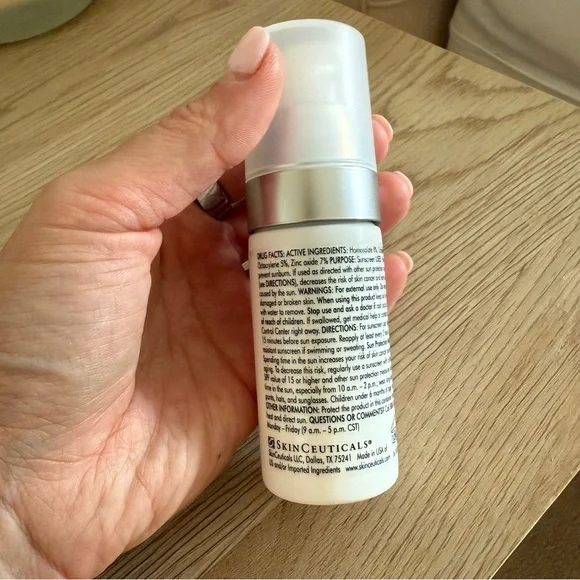 Skinceuticals SPF - Picture 3 of 4